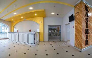 Фото номера Стандартный двухместный номер с 2 отдельными кроватями Отель Rooms in Kasimir resort hotel г. Буковель 4