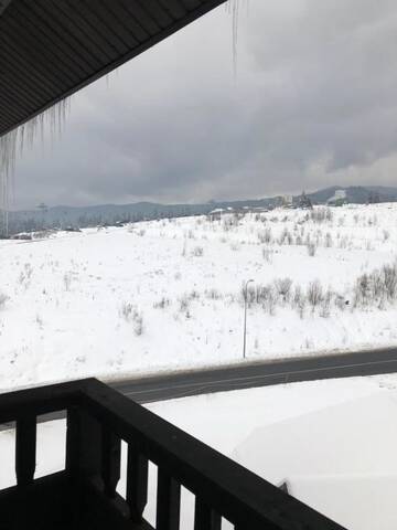 Фото номера Стандартный двухместный номер с 2 отдельными кроватями Отель Rooms in Kasimir resort hotel г. Буковель 22