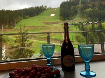 Фото номера Люкс с балконом Отель BLUE mountain г. Буковель 3