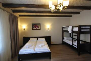 Фото номера Четырехместный номер Делюкс Курортные отели Amarena SPA Hotel г. Буковель 2