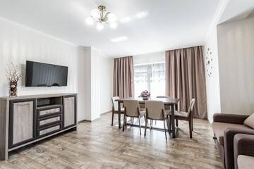 Фото номера Четырехместный номер с балконом Отель Villa Gor Apartments г. Буковель 9
