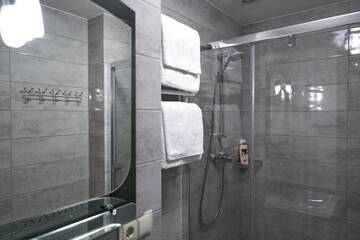 Фото номера Апартаменты с 2 спальнями Апарт-отели Villa Gor Aparts г. Буковель 11